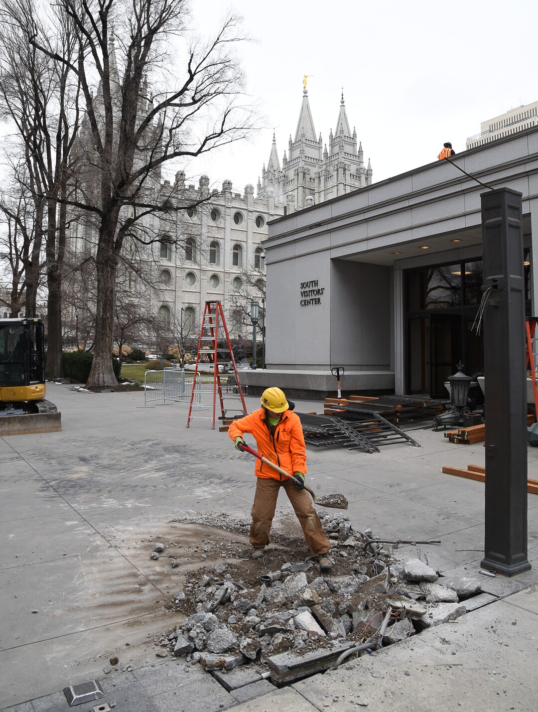 (Francisco Kjolseth  |  The Salt Lake Tribune)  Crews begin to prepare the grounds for the 4-year renovation of the Salt Lake Temple and Temple Square on Thursday, Jan. 2, 2020.