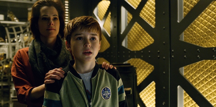 (Courtesy of Netflix) Parker Posey as Dr. Smith and Max Jenkins as Will Robinson in “Lost in Space.”