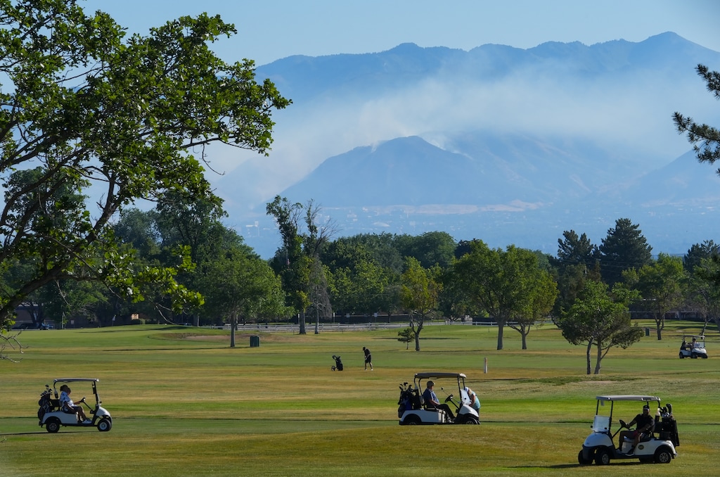 (Chris Samuels | The Salt Lake Tribune) The Bonneville Fire is seen from Mountain View Golf Course in West Jordan, Sunday, June 21, 2026.