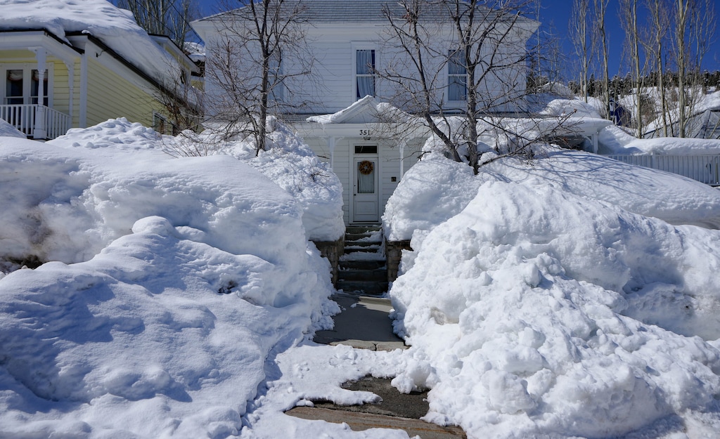 (Francisco Kjolseth | The Salt Lake Tribune) Record-breaking snow accumulations are pictured in Park City on Thursday, March 16, 2023.