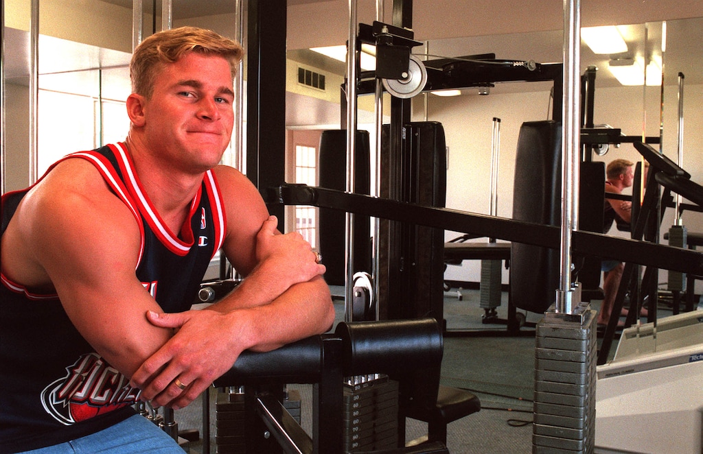 (Lynn R. Johnson | Tribune file photo)  BYU football player Derik Stevenson is shown in his apartment complex gym in August 1997. Stevenson played for the Cougars from 1995-98.