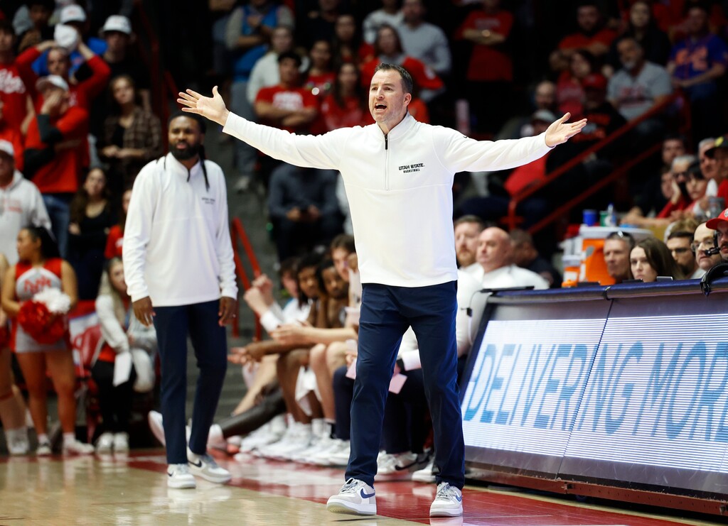 (Eric Draper | AP) Head coach Danny Sprinkle reacts to the game against New Mexico during the first half of an NCAA basketball game, Tuesday, Jan. 16, 2024 in Albuquerque, N.M.