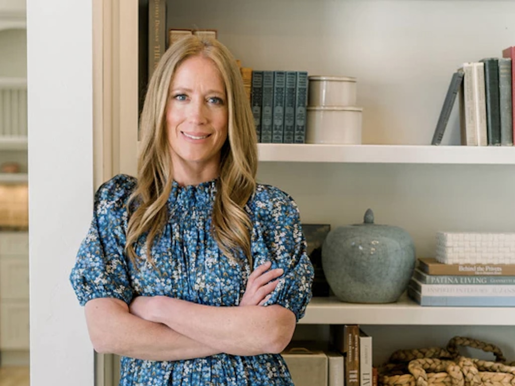 (Jumelle Press) Travel blogger, author and publisher Elise Smith Caffee died on March 12, 2025, in a Salt Lake City hospital, after being severely burned in a car crash in Cancun, Mexico, on March 6, 2025. She was 45.