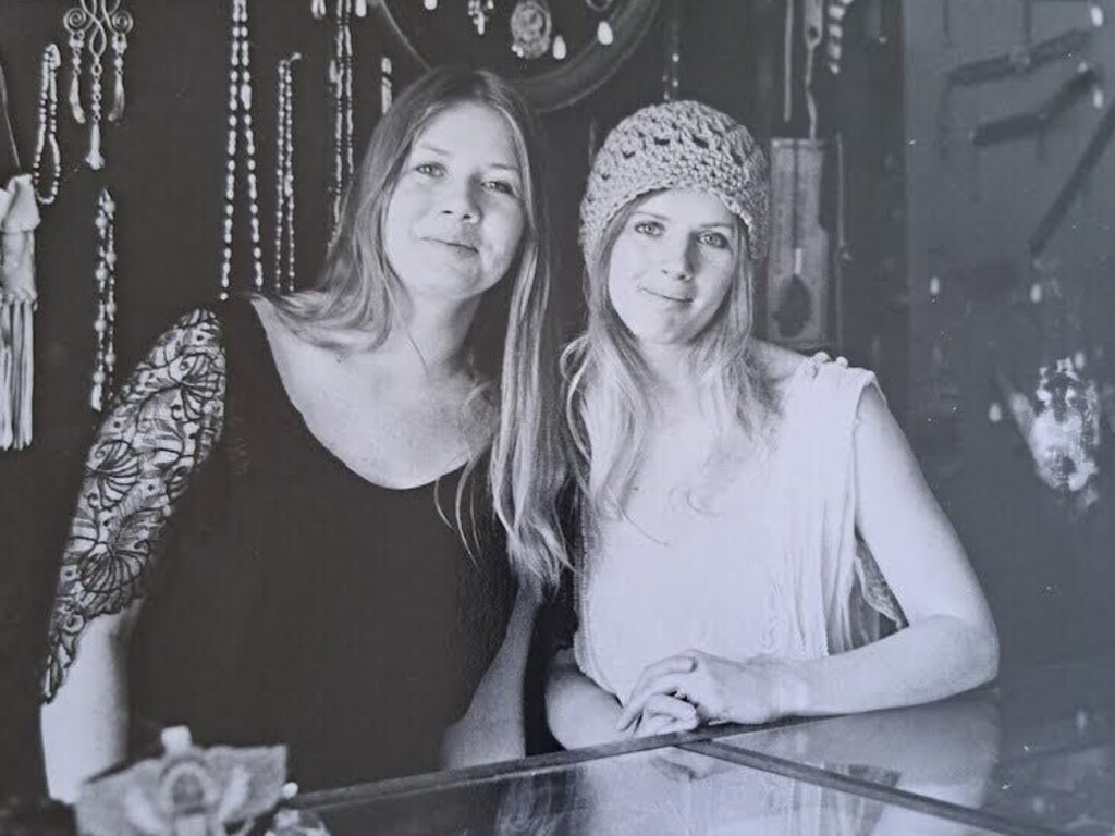 (courtesy Tamara Buranek) Linda Huntington, left, with her sister, Tamara, at Mother's Earth Things, the store they opened in 1970 in Salt Lake City's 9th and 9th neighborhood. Linda Huntington died Sept. 24, 2022, at age 79.