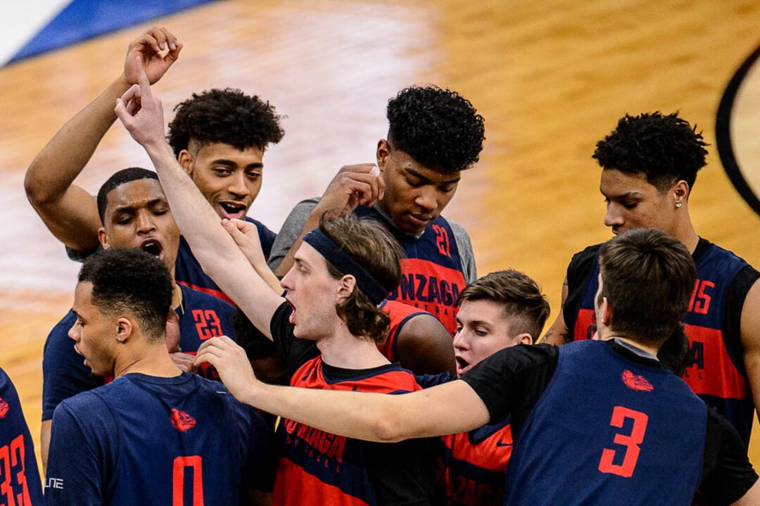 (Trent Nelson | The Salt Lake Tribune)  The Gonzaga Bulldogs huddle after practice for the 2019 NCAA Tournament in Salt Lake City on Wednesday March 20, 2019.