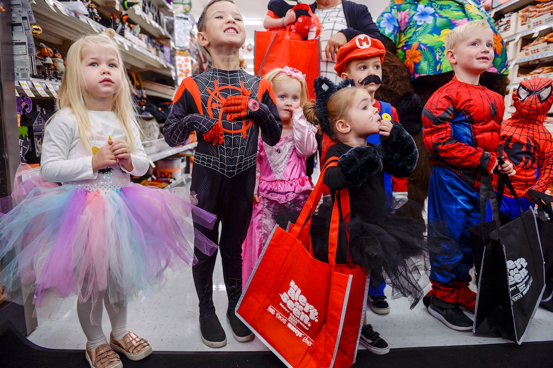 (Leah Hogsten  |  The Salt Lake Tribune)   Utah First Lady Jeanette Herbert handed out reflective totes to children in their Halloween costumes at Maceys grocery store and lead them around the store for trick or treating, Oct. 24, 2019 to ramp up child safety awareness this Halloween.