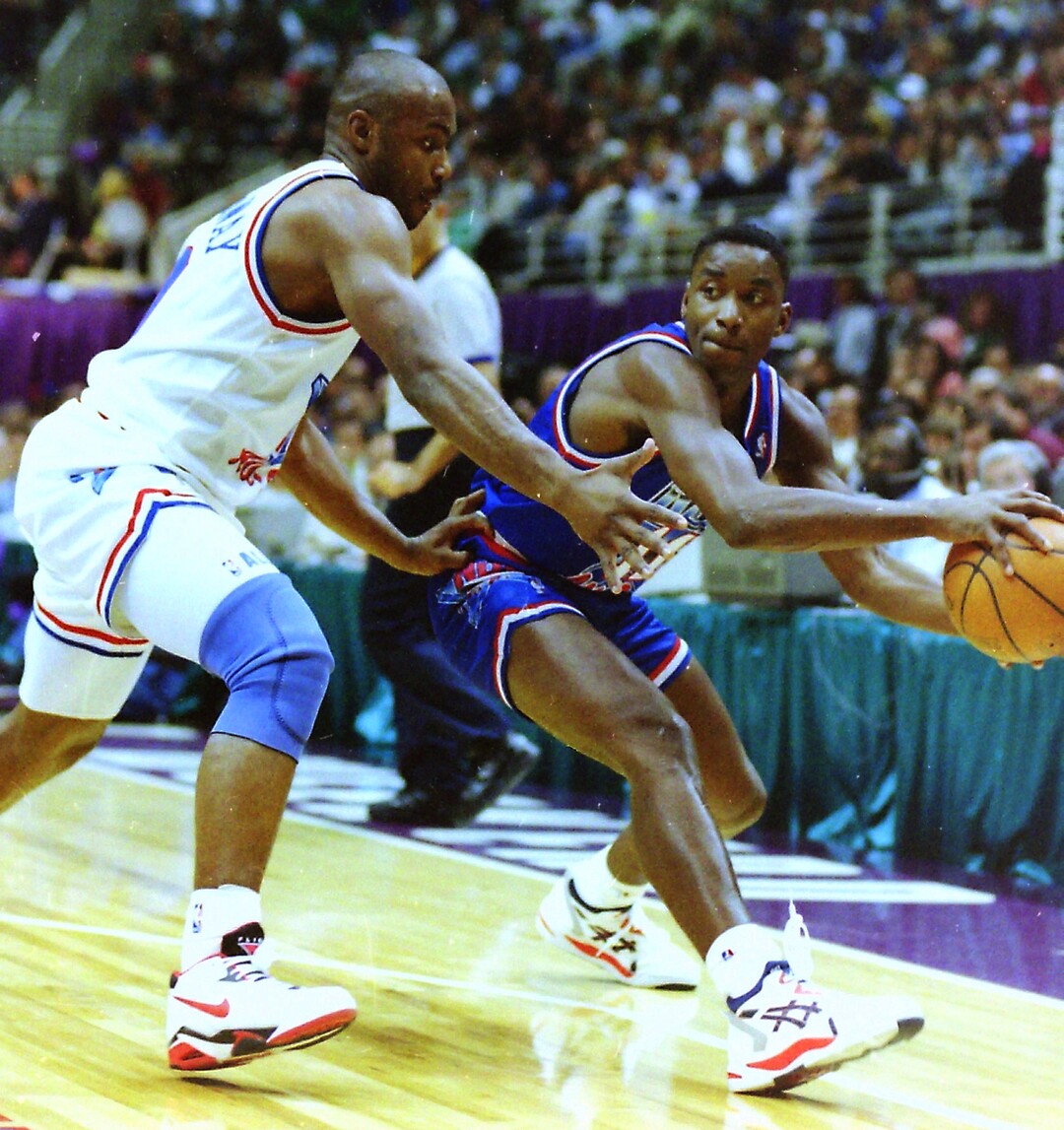 (Steve Griffin | Tribune file photo) Tim Hardaway, left, guards Isaiah Thomas during the 1993 All-Star Game at the Delta Center in Salt Lake City, Sunday, Feb. 21, 1993.