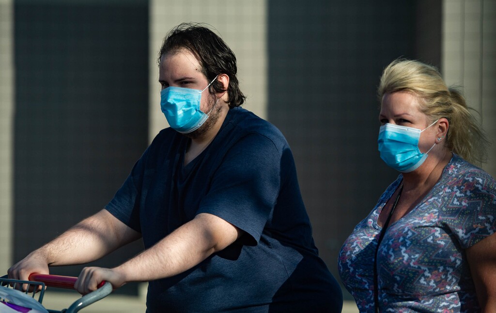 (Francisco Kjolseth | Tribune file photo) People wear masks as they shop near Cottonwood Heights Friday, Oct. 9, 2020.