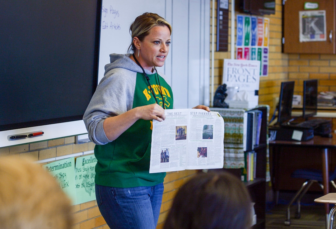 (Leah Hogsten  |  The Salt Lake Tribune) Kearns High School journalism instructor Kathryn Wilkins leads the class Nov. 26. The student newspaper at Kearns High School, The Cougar Claw, is working to become the community newspaper for Kearns.