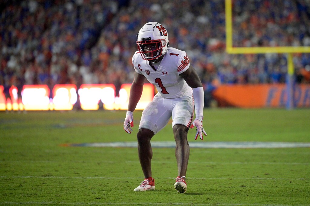 (Phelan M. Ebenhack | AP) Utah cornerback Clark Phillips III (1) follows a play during the second half of an NCAA college football game against Florida, Saturday, Sept. 3, 2022, in Gainesville, Fla.