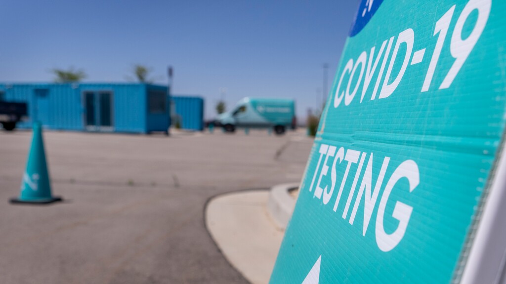 (Leah Hogsten | The Salt Lake Tribune) The Nomi Health COVID-19 testing site in the parking lot of Amazon on Friday, June 10, 2022 in Salt Lake City.