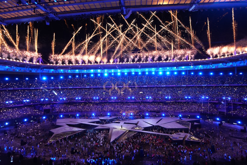 (Chang W. Lee | The New York Times) The French singer Yseult performs during the closing ceremony of the 2024 Paris Summer Olympics at the Stade de France in Saint-Denis, France, on Sunday, Aug. 11, 2024.