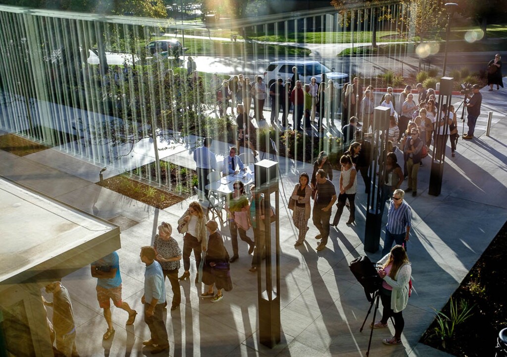 (Trent Nelson | The Salt Lake Tribune)  People arrive to hear Anita Hill speak at the University of Utah in Salt Lake City, Wednesday Sept. 26, 2018.