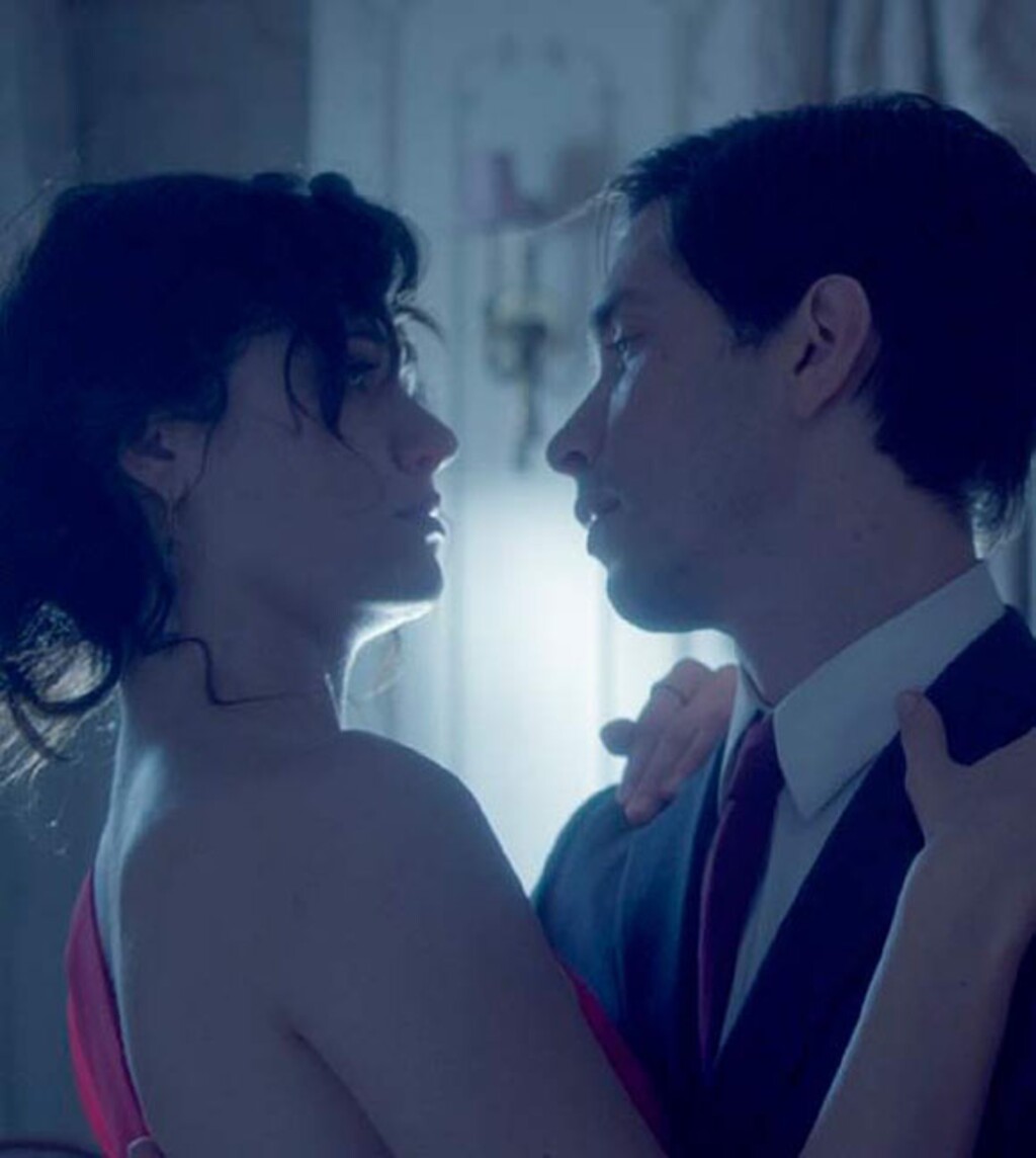 Emmy Rossum: Best in Blackberry: Photo 1376391 | Emmy Rossum Photos | Just  Jared: Entertainment News, image size:1024x1144