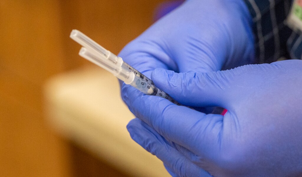 (Rick Egan | The Salt Lake Tribune) COVID-19 vaccine being administered in Utah Thursday, Dec. 17, 2020.