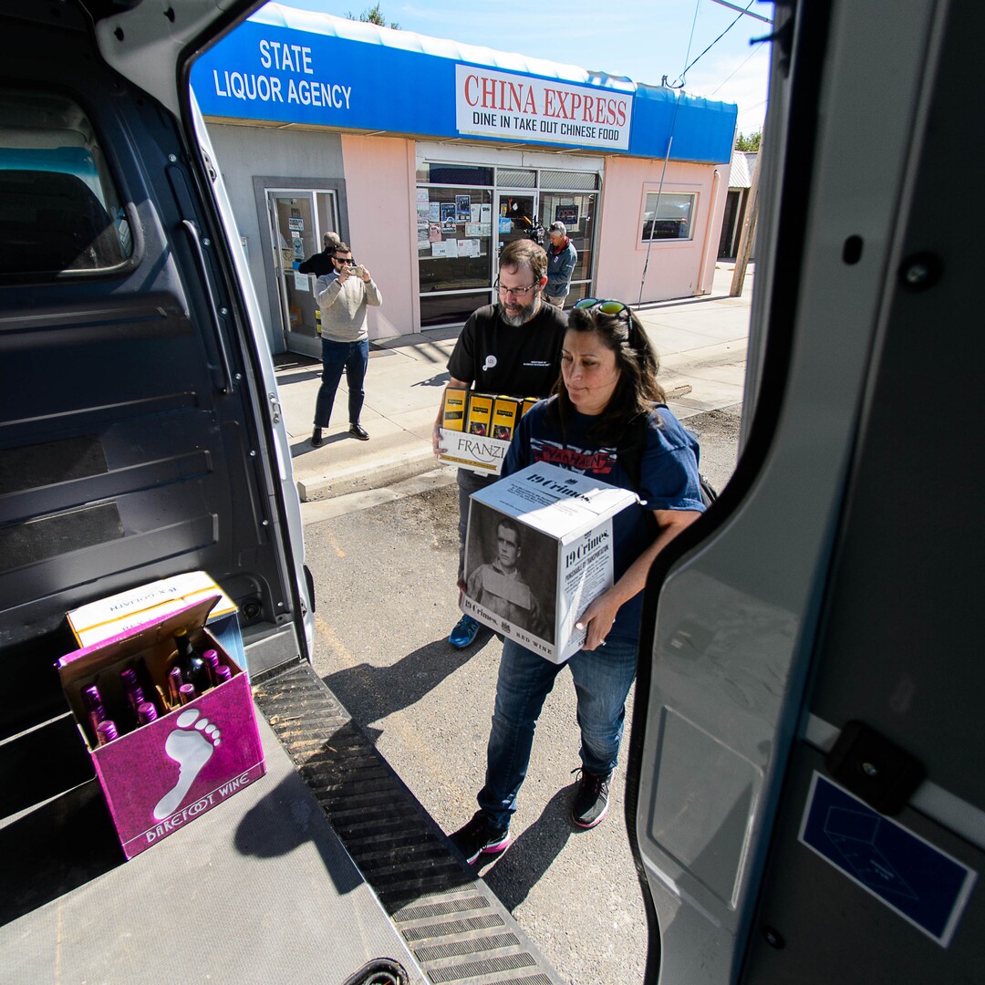 (Trent Nelson | The Salt Lake Tribune)  DABC employees Branden Hirst and Anita Knowley remove inventory from the package agency in Tremonton after routine audits showed a string of money losses and consumers lodged repeated complaints about stock availability, Tuesday, Sept. 26, 2017.