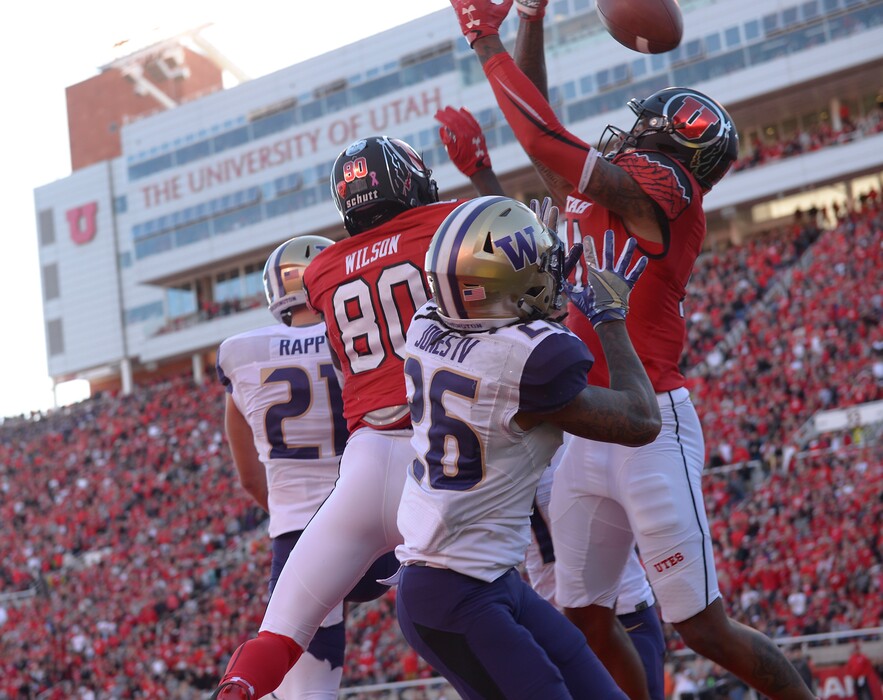 Leah Hogsten | The Salt Lake Tribune
Utah Utes wide receiver Raelon Singleton (11) tries to make the catch on the Utes last play of the game. University of Washington Huskies defeated University of Utah Utes 31-24 at Rice-Eccles Stadium, Saturday, October 29, 2016.