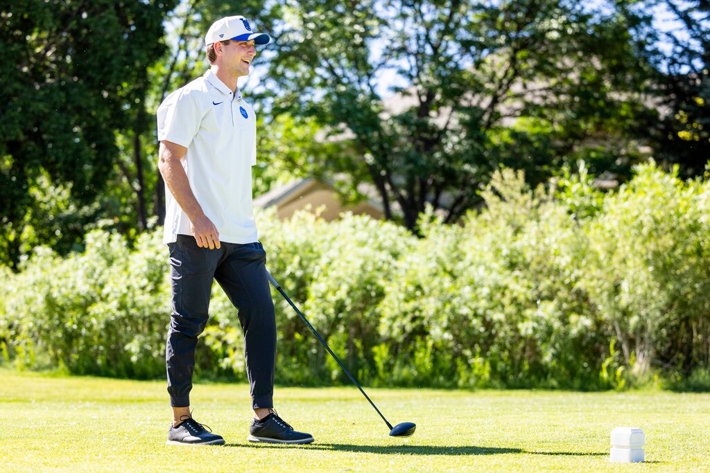 (Donovan Kelly | BYU athletics) BYU quarterback Kedon Slovis golfs on June 26, 2023 at a formal golf event.