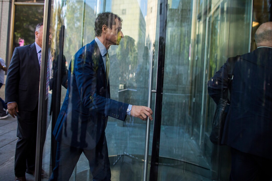 Former Congressman Anthony Weiner (D-N.Y.) arrives at federal court for his sentencing hearing in a sexting scandal, Monday, Sept. 25, 2017, in New York.  (AP Photo/Andres Kudacki)