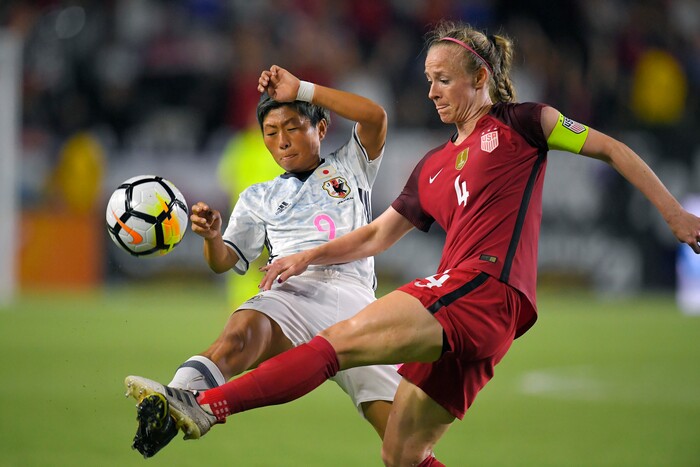 Japan's Kumi Yokoyama, left, and United States' Becky Sauerbrunn try to kick the ball during the second half of a Tournament of Nations soccer match, Thursday, Aug. 3, 2017, in Carson, Calif. (AP Photo/Mark J. Terrill)