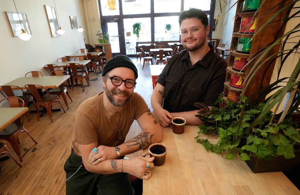 (Francisco Kjolseth | The Salt Lake Tribune) Brent’Lee Williams, left, and chef Chandler Bailey at Old Cuss Cafe, a new vegetarian restaurant on Pierpont Avenue in Salt Lake City, on Friday, Feb. 13, 2026.