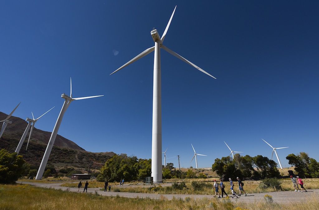 (Francisco Kjolseth | The Salt Lake Tribune) Rocky Mountain Power's windmills in Spanish Fork Canyon in 2017.