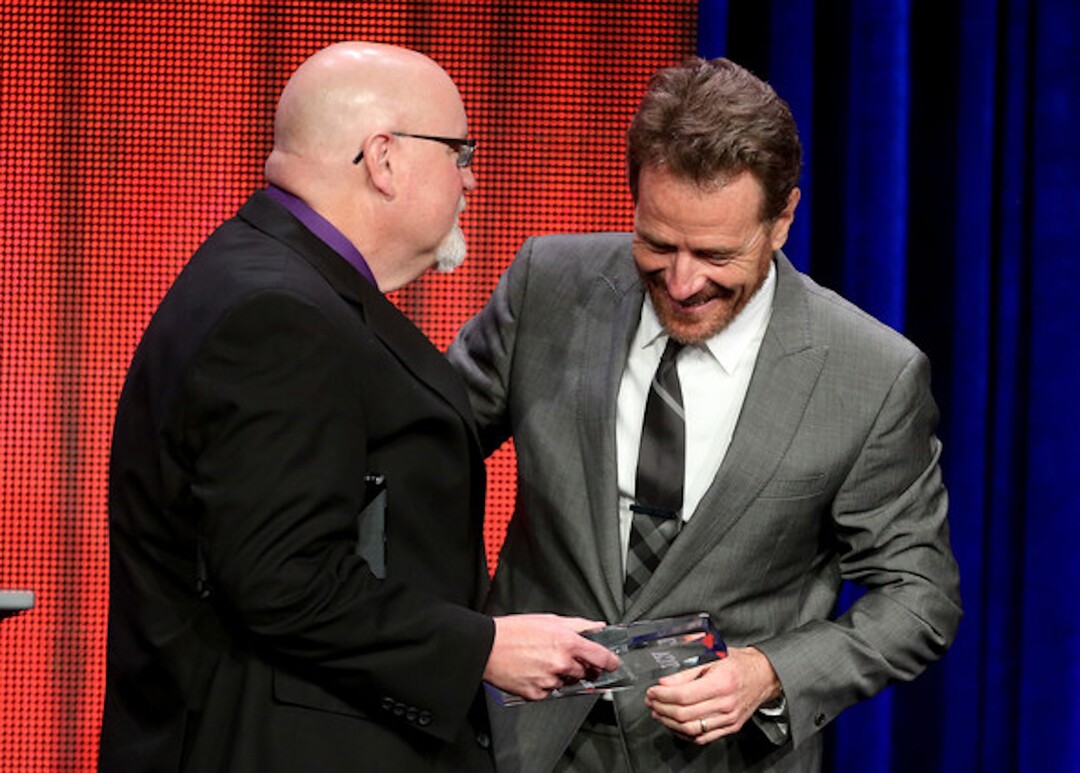 (File photo courtesy of Getty Images) “Breaking Bad” star Bryan Cranston and TV critic Scott D. Pierce at the 2014 TCA Awards.