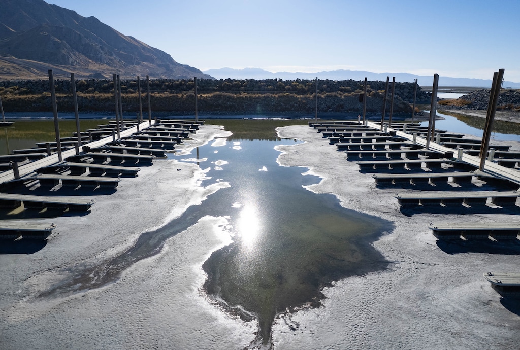 (Francisco Kjolseth | The Salt Lake Tribune) The Great Salt Lake Marina near Saltair is rendered inoperable for all boats as ongoing drought conditions continue to drop lake levels on Tuesday, Oct. 18, 2022.