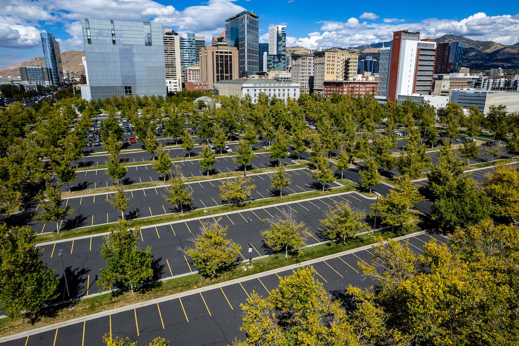 (Trent Nelson  |  The Salt Lake Tribune) The downtown parking lot between West Temple and Main Street and 400 South and 500 South in Salt Lake City on Thursday, Sept. 17, 2026.