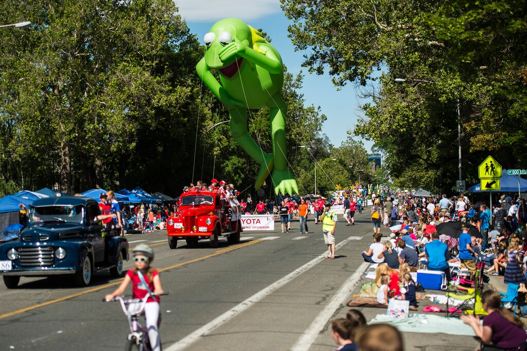 (Chris Detrick | The Salt Lake Tribune) The Kermit the Frog balloon during the annual Freedom Festival Grand Parade in downtown Provo, Monday, July 4, 2016.