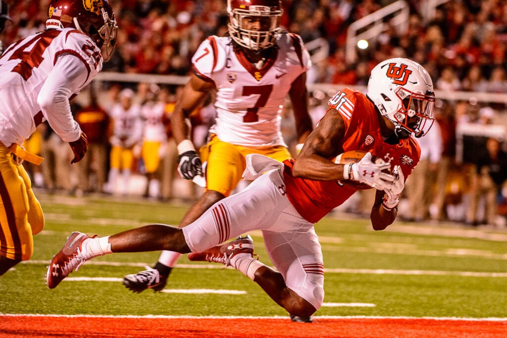 (Trent Nelson | The Salt Lake Tribune)  Utah Utes wide receiver Demari Simpkins (7) pulls in a touchdown pass as the Utah Utes host the USC Trojans, NCAA football at Rice-Eccles Stadium in Salt Lake City, Saturday Oct. 20, 2018.