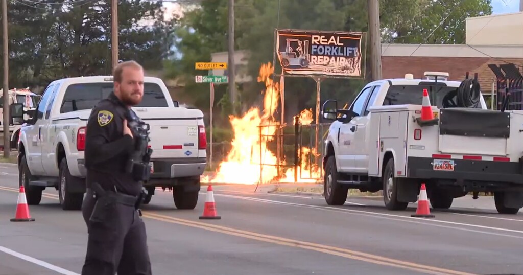 (FOX 13) Evacuation orders have been lifted with gas and power restored to an area of South Salt Lake where city officials ordered evacuations Sunday evening due to a gas leak and fire.