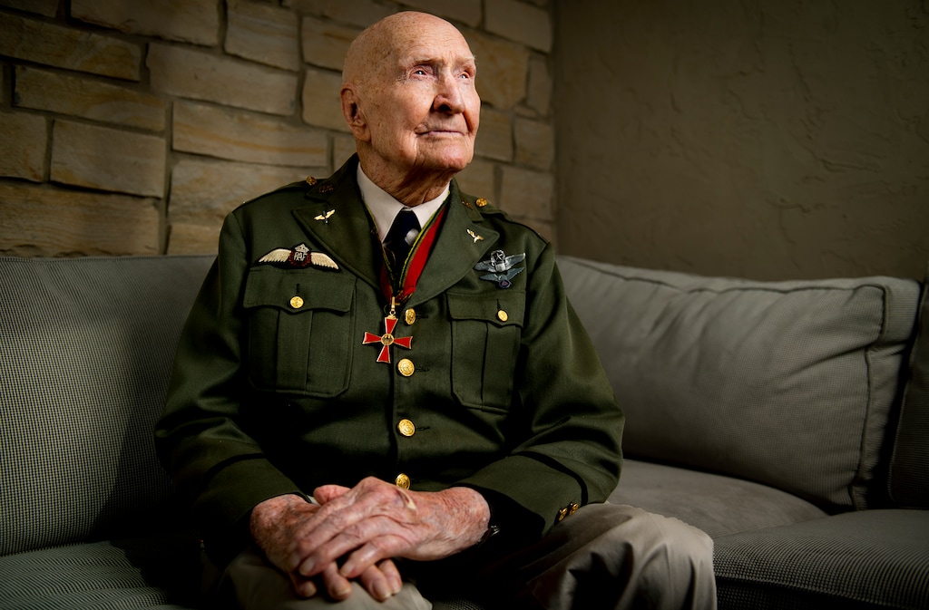 (Isaac Hale | The Daily Herald via AP) Gail Halvorsen, also know as the "Candy Bomber," poses for a portrait at his son's home in Midway on Wednesday, Oct. 7, 2020. He died last week, and his funeral is set for Tuesday in Provo.