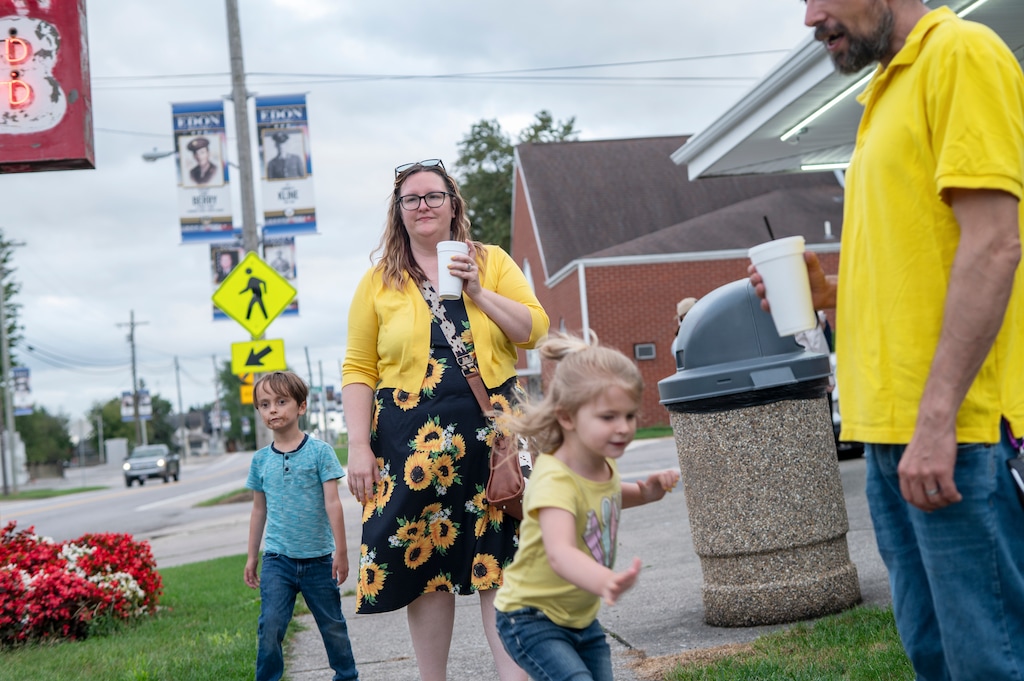 (Stephanie Strasburg | The New York Times) Beccah Williams, a stay-at-home mother, with her husband, Josh Williams; and their children, Isaiah, 6, left, and Madelyn, 4, on a family trip for ice cream in Edon, Ohio, Sept. 17, 2026. Some conservatives praise the idea championed by Vice President JD Vance to direct federal money to support traditional families, while others say it cuts against conservative principles. “I feel like it’s important to have one parent that stays at home,” she said. “It goes by so fast.”