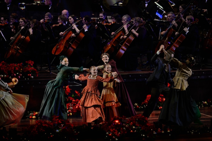 (Francisco Kjolseth  |  The Salt Lake Tribune)  The Mormon Tabernacle Choir Christmas extravaganza kicks off with Broadway star Sutton Foster and "Downton Abbey's" Hugh Bonneville at the Conference Center on Thursday, Dec. 14, 2017.