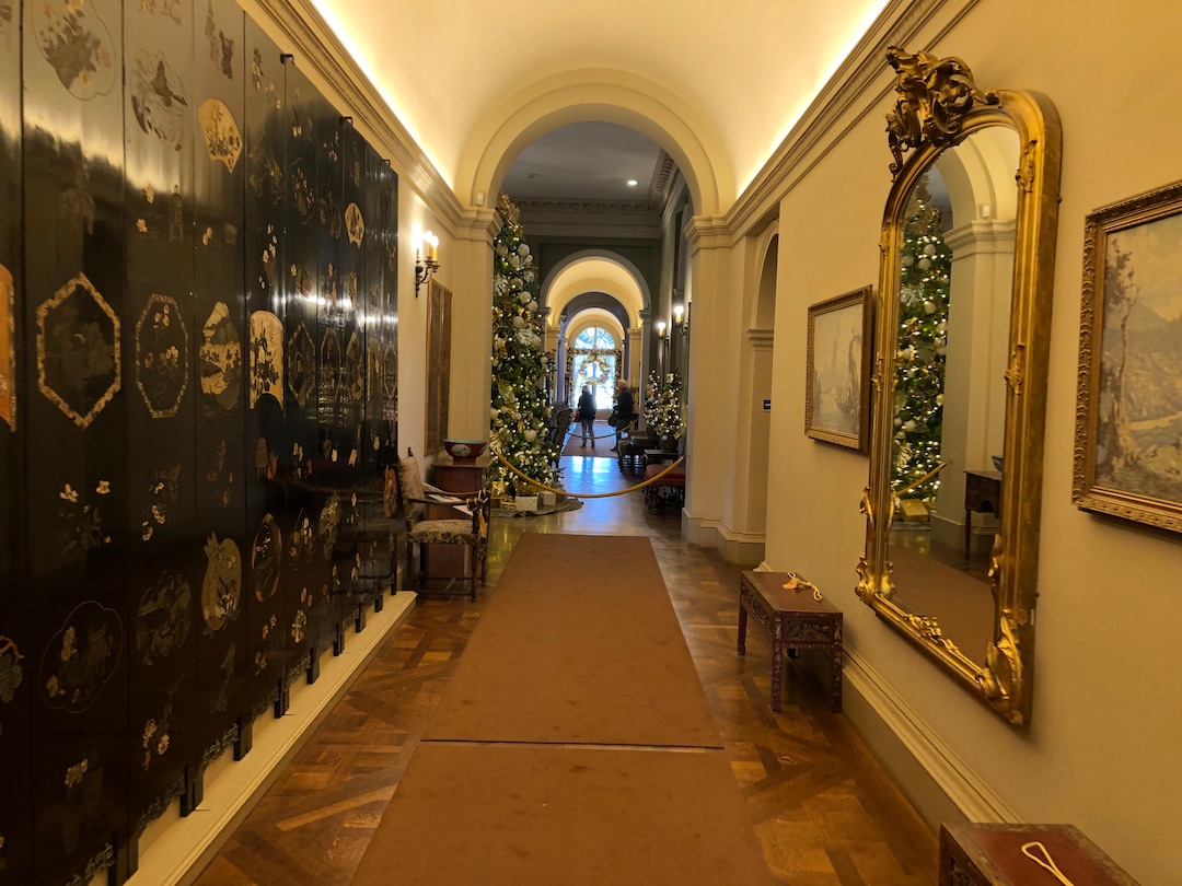 (Scott D. Pierce | The Salt Lake Tribune) Filoli decorated for Christmas.