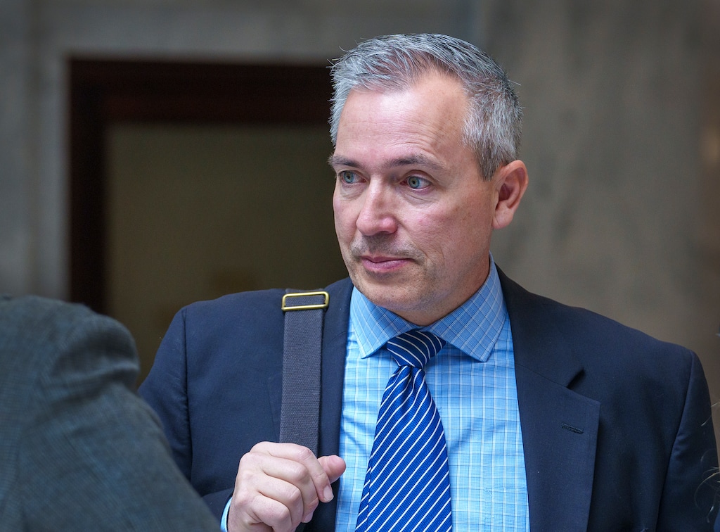 (Leah Hogsten | The Salt Lake Tribune) Sen. Daniel McCay, R-Riverton talks with legislators during the Utah Legislative Session, Jan. 20, 2022. 