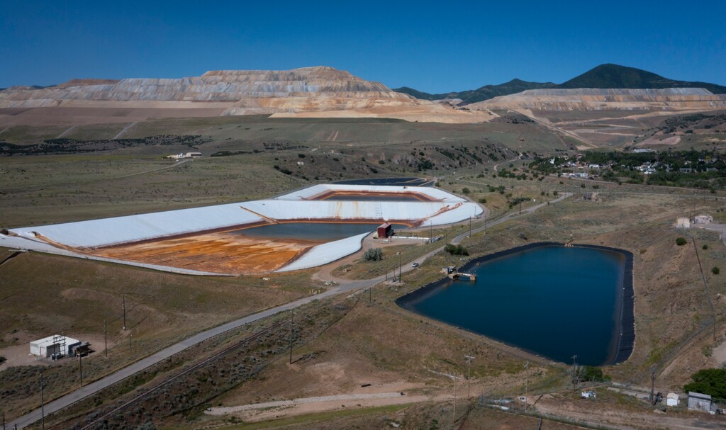 (Bethany Baker  |  The Salt Lake Tribune) Wastewater and leeching ponds used by Rio Tinto's Bingham Canyon Mine are seen near Copperton on Tuesday, June 18, 2024.
