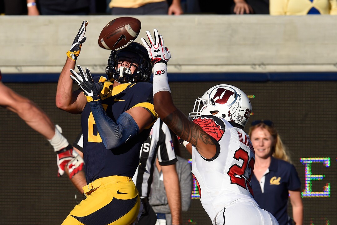 California Golden Bears' Chad Hansen (6) reaches to catch a 24-yard touchdown pass in front of to catch a  Utah Utes' Julian Blackmon (23) during the third quarter of their game at Memorial Stadium in Berkeley, Calif., on Saturday, Oct. 1, 2016. Cal defeated Utah 28-23. (Jose Carlos Fajardo/Bay Area News Group)
