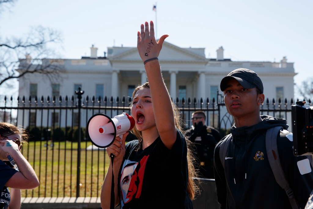 Sofia Hidalgo, 15, of Glenmont, Md., chants during a student protest for gun control legislation in front of the White House, Wednesday, Feb. 21, 2018, in Washington. (AP Photo/Evan Vucci)