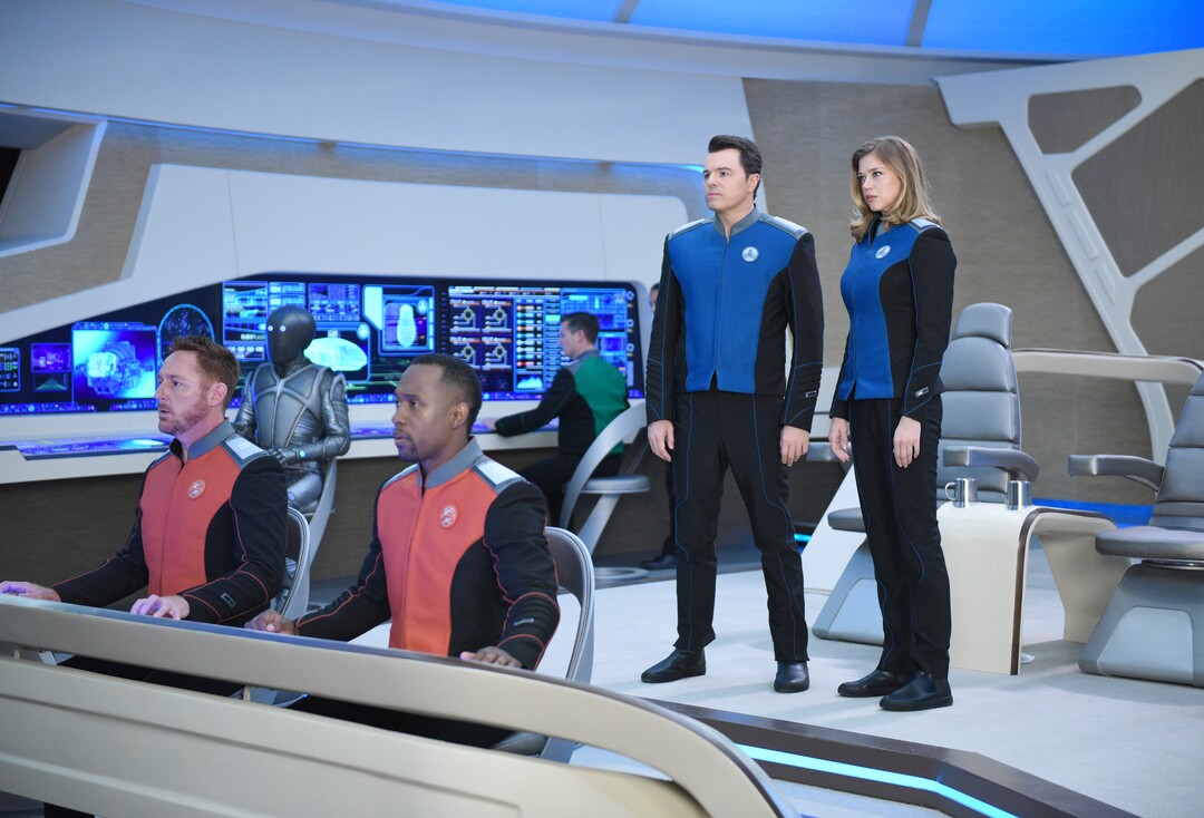 (Michael Becker/Fox) Scott Grimes, Mark Jackson, J Lee, Seth MacFarlane and Adrianne Palicki on the ship's bridge in “The Orville.”