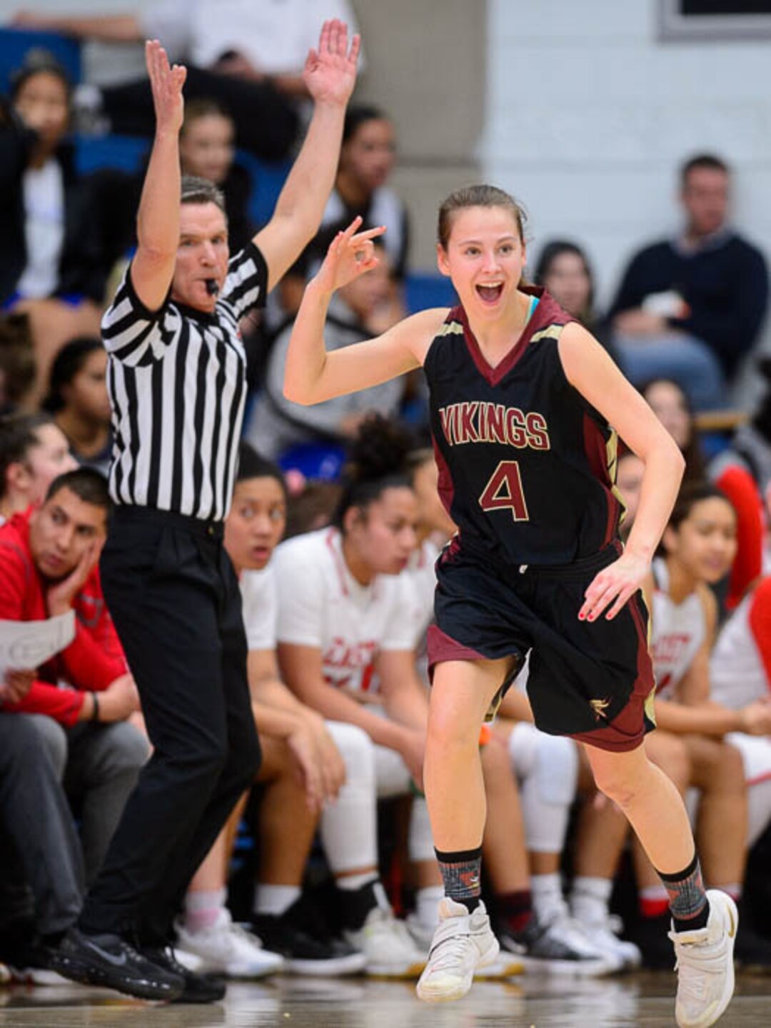 (Trent Nelson | The Salt Lake Tribune)  as East faces Viewmont in the 5A High School Girls' Basketball Tournament at SLCC in Taylorsville, Wednesday Feb. 21, 2018.