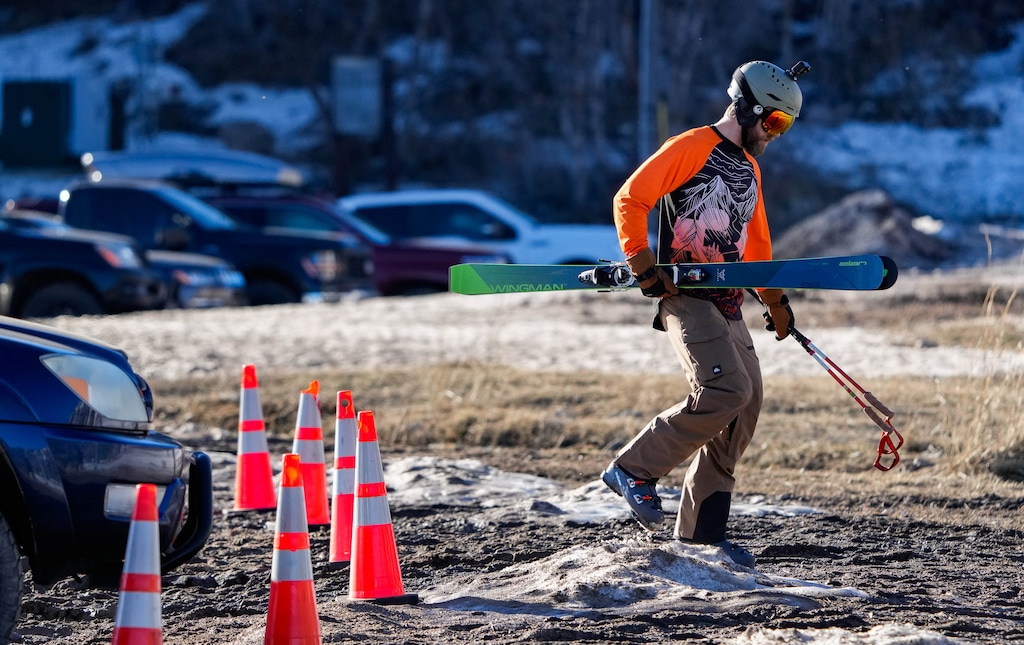 (Francisco Kjolseth | The Salt Lake Tribune) A record-warm winter faces record-high temperatures this week as people take to the slopes at Snowbasin Resort on Wednesday, March 18, 2026.