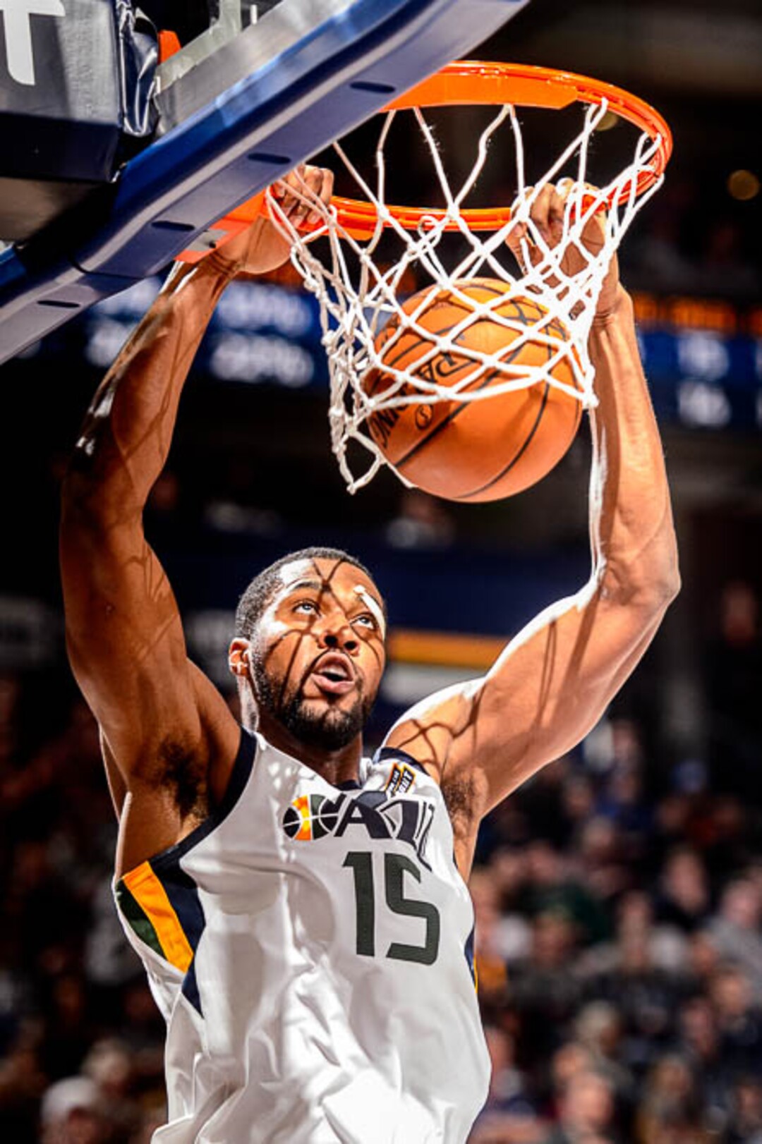 (Trent Nelson | The Salt Lake Tribune)  Utah Jazz forward Derrick Favors (15) dunks the ball as the Utah Jazz host the Oklahoma City Thunder, NBA basketball in Salt Lake City, Saturday December 23, 2017.