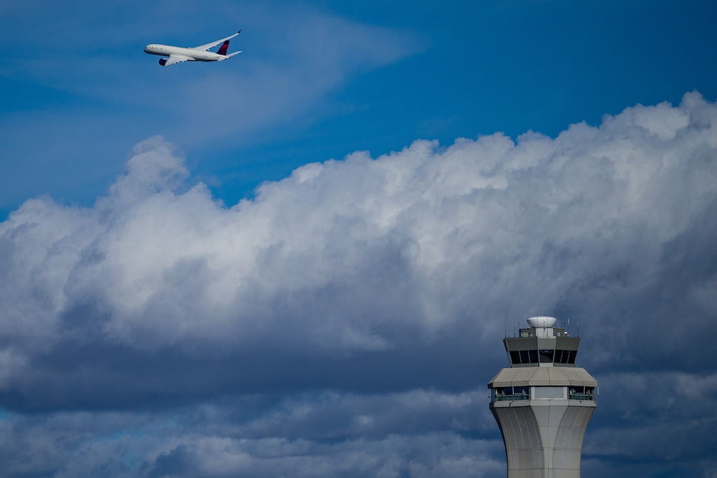 (Trent Nelson | The Salt Lake Tribune) A plane takes off from Salt Lake City International Airport on Thursday, Nov. 6, 2025.