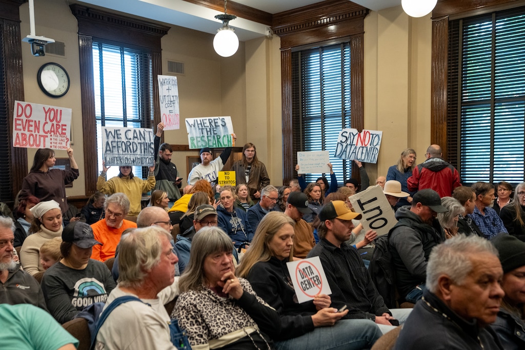 (Trent Nelson  |  The Salt Lake Tribune) People fill the room as the Box Elder County Commission meet on a MIDA and Kevin O'Leary data center project in Brigham City on Monday, April 27, 2026.