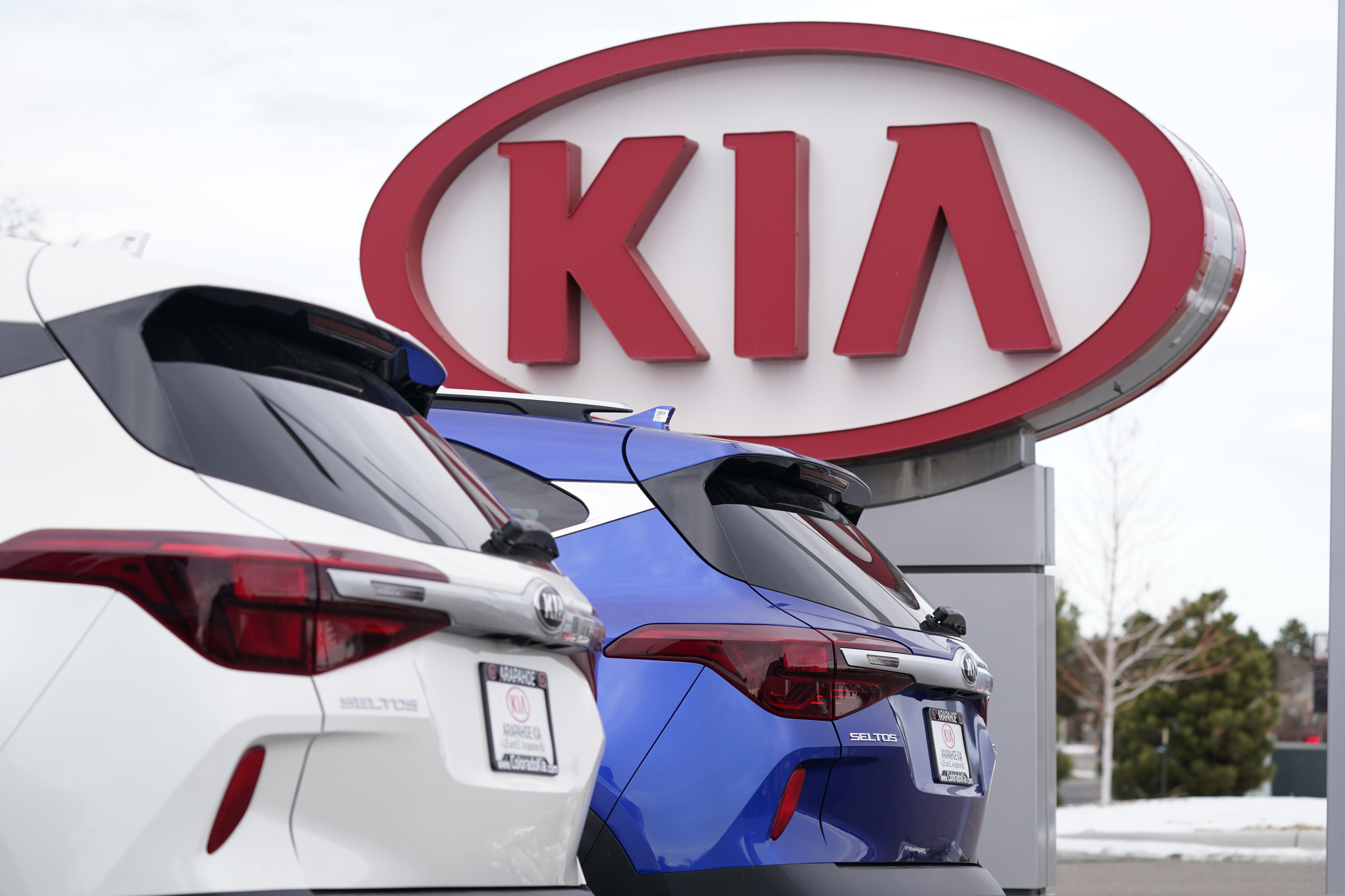 (David Zalubowski | AP file photo) A Colorado dealership pictured in December 2020. Salt Lake City police are warning that thieves are targeting some Kia and Hyundai models.