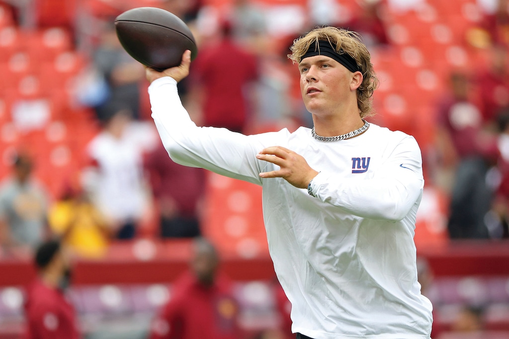New York Giants quarterback Jaxson Dart (6) throws the ball before an NFL football game against the Washington Commanders, Sunday, Sept. 7, 2025, in Landover. (AP Photo/Daniel Kucin Jr.