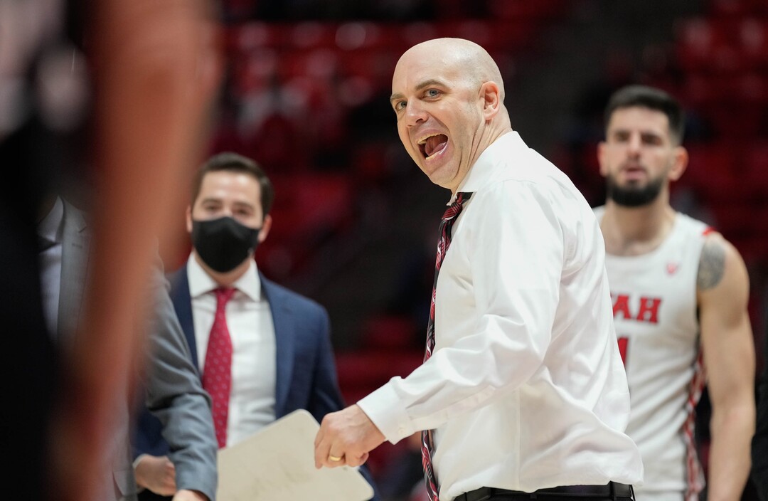(Francisco Kjolseth | The Salt Lake Tribune) University of Utah basketball coach Craig Smith argues a call during their game agains the Washington State Cougars at the Jon M.Huntsman Center, on Saturday, Jan. 8, 2022. Utah lost 61-77.