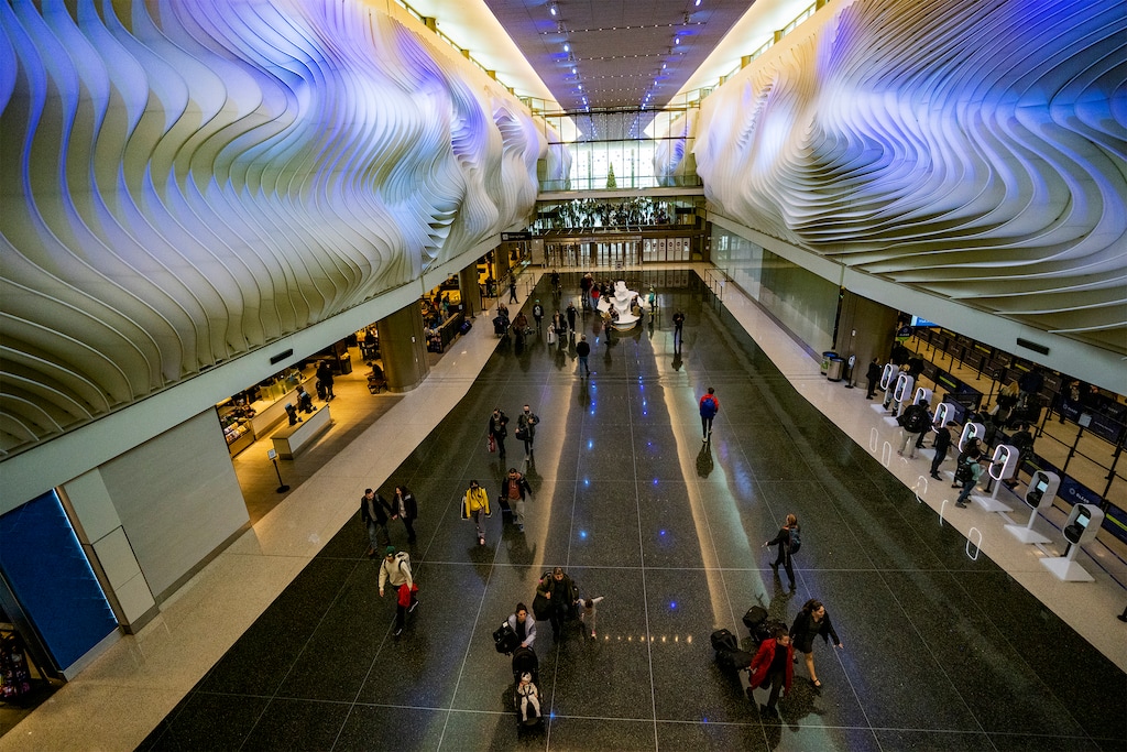 (Rick Egan | The Salt Lake Tribune) Travelers move through Salt Lake City International Airport, Friday, Dec. 23, 2022.
